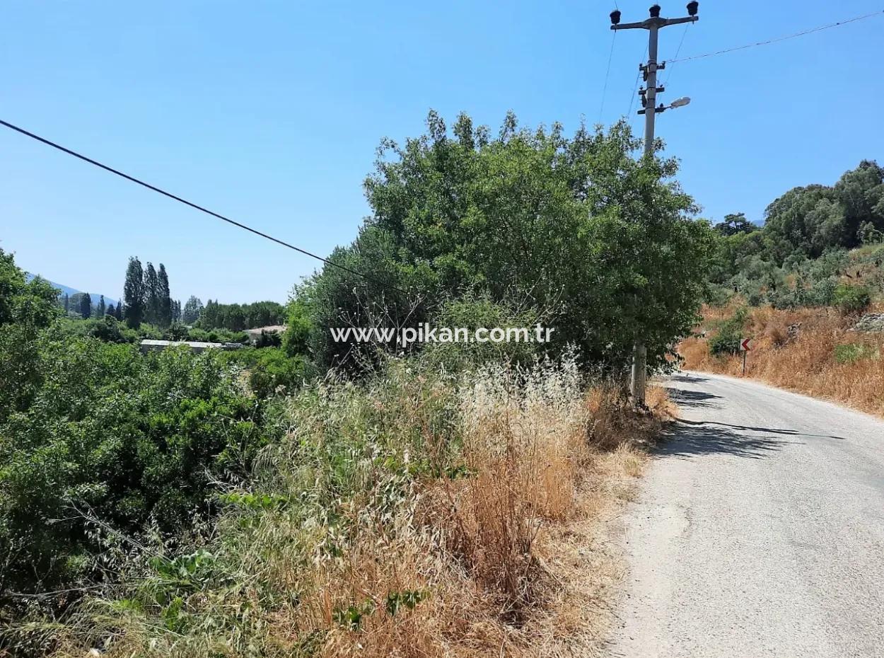 725 M2 Zoning Land Und Dorfhaus Zu Verkaufen In Mugla Ula Ataköy