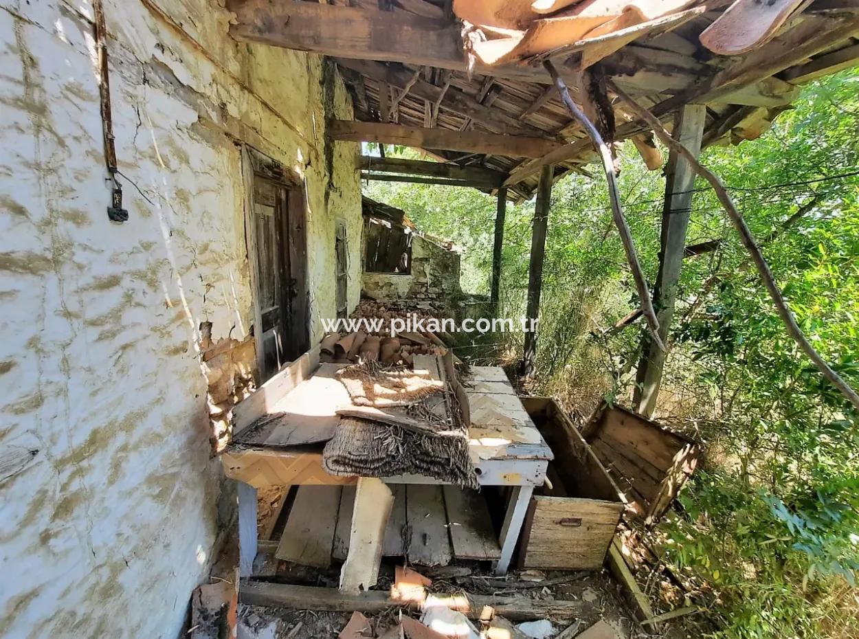 725 M2 Zoning Land Und Dorfhaus Zu Verkaufen In Mugla Ula Ataköy