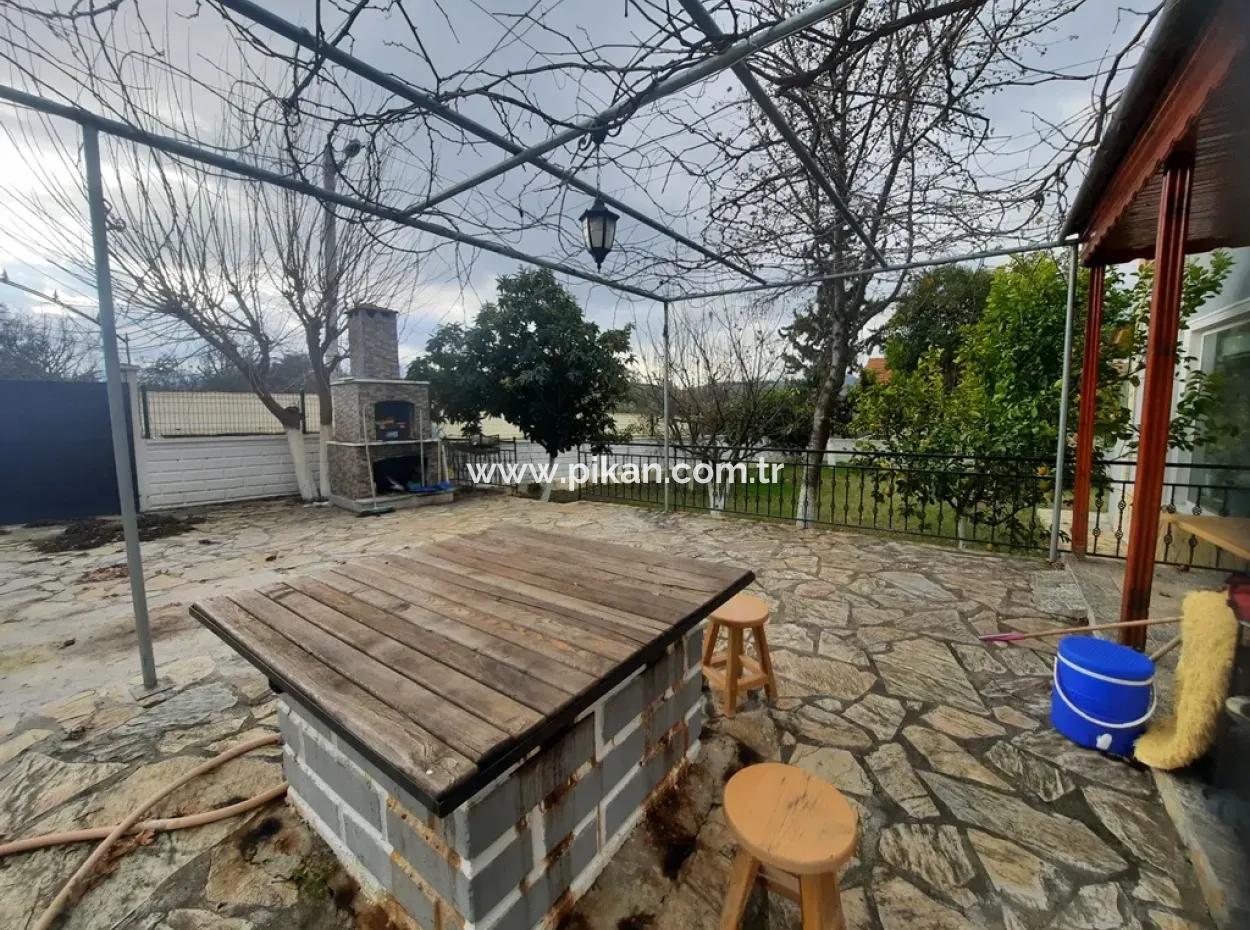 Villa Mit 200 M2 Seeblick Auf 1700 M2 Grundstück In Köyceğiz Zeytinalan Steht Zum Verkauf