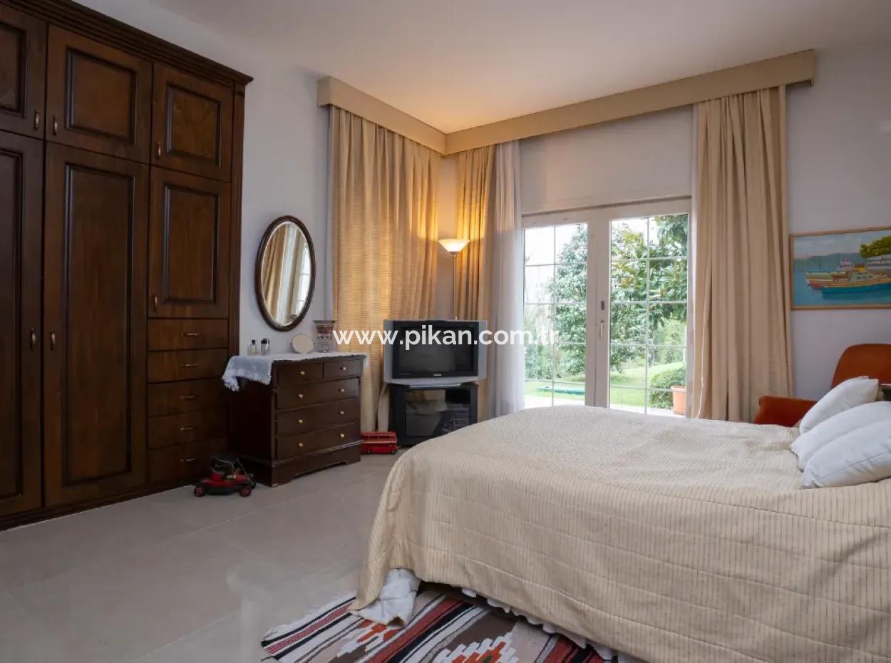 7 In 1 Freistehendes Luxushaus Auf Einem 2300 M2 Großen Grundstück Zum Verkauf In Zekeriyaköy, Istanbul