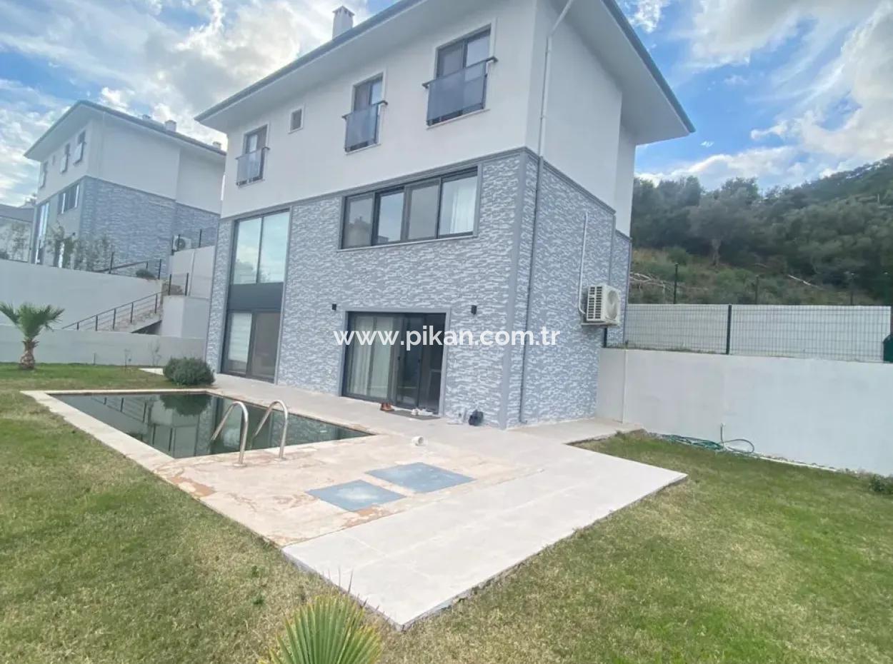 Möbliert 4 1 Villa Vermieten Auf 415 M2 Grundstück In Ortaca Sarigerme