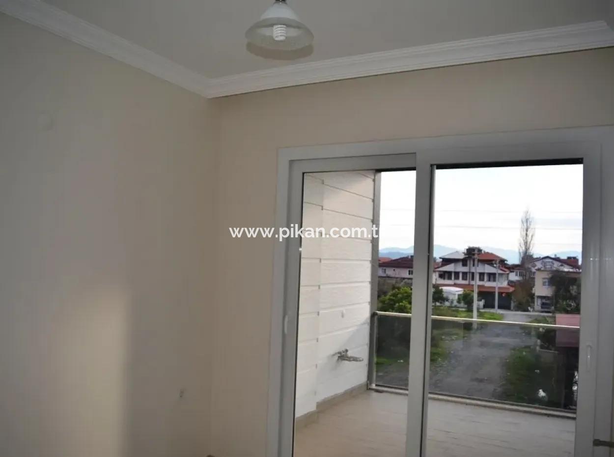 Null Geschäfte Zum Verkauf Im Dorf Business Center