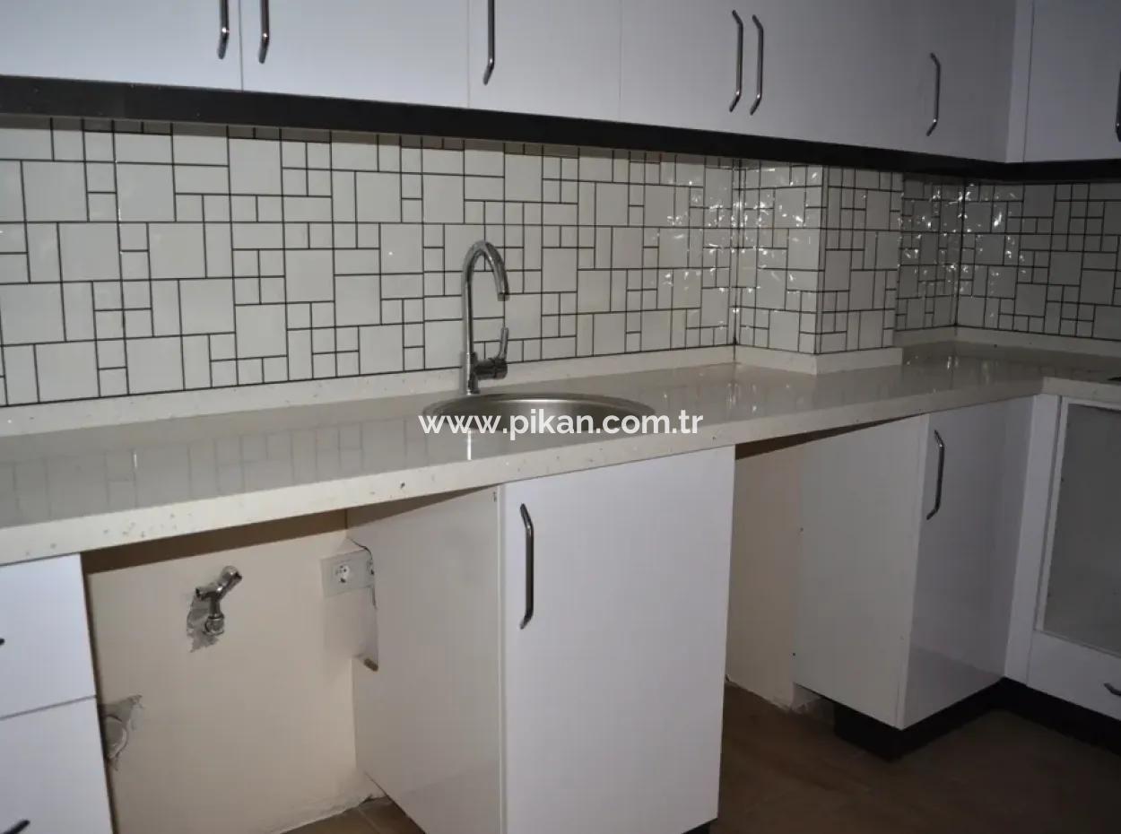 Null Geschäfte Zum Verkauf Im Dorf Business Center