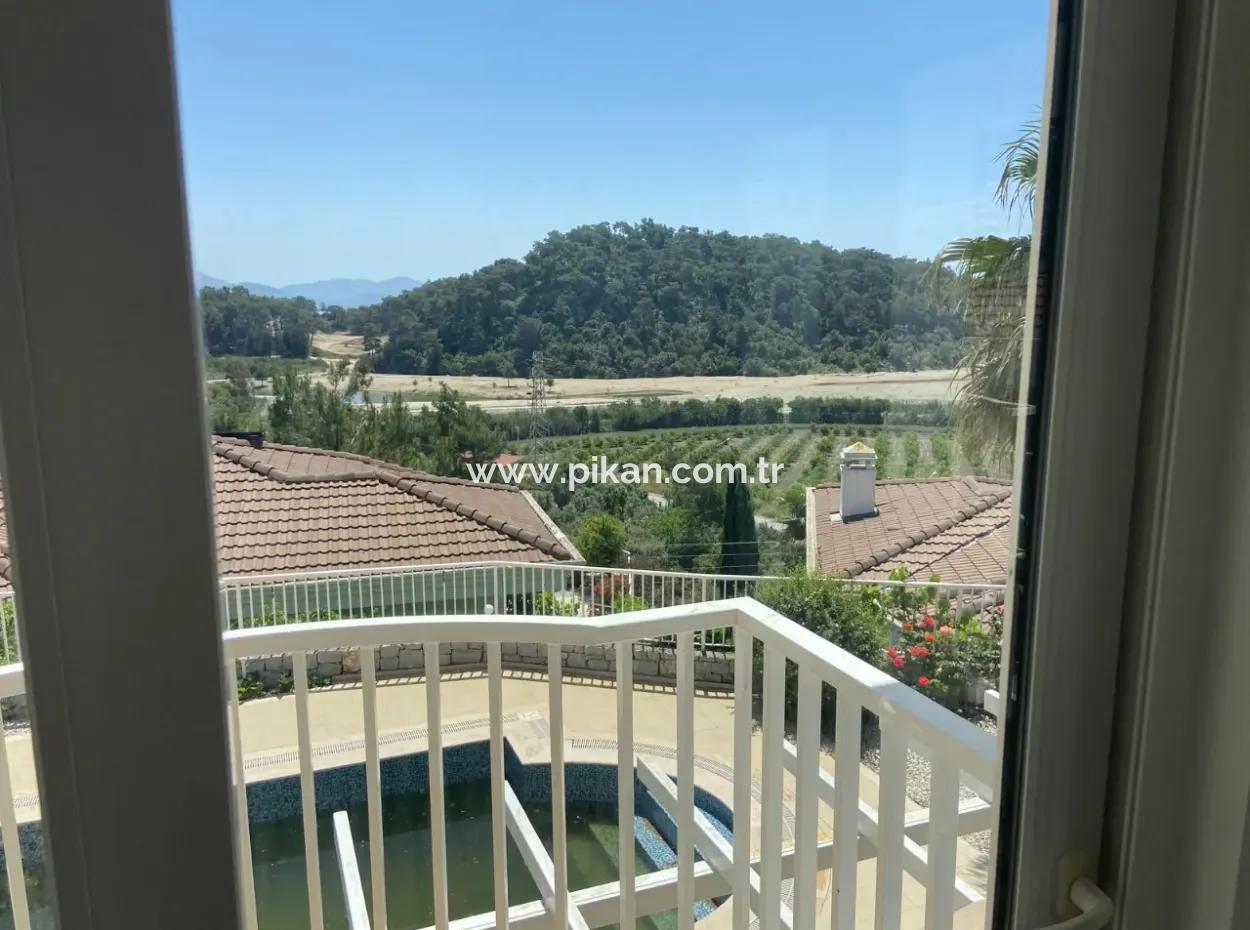 Zu Verkaufen 3 In 1 Maisonette Mit Pool Auf Einem 400 M2 Großen Grundstück In Sarigerme, Mugla 