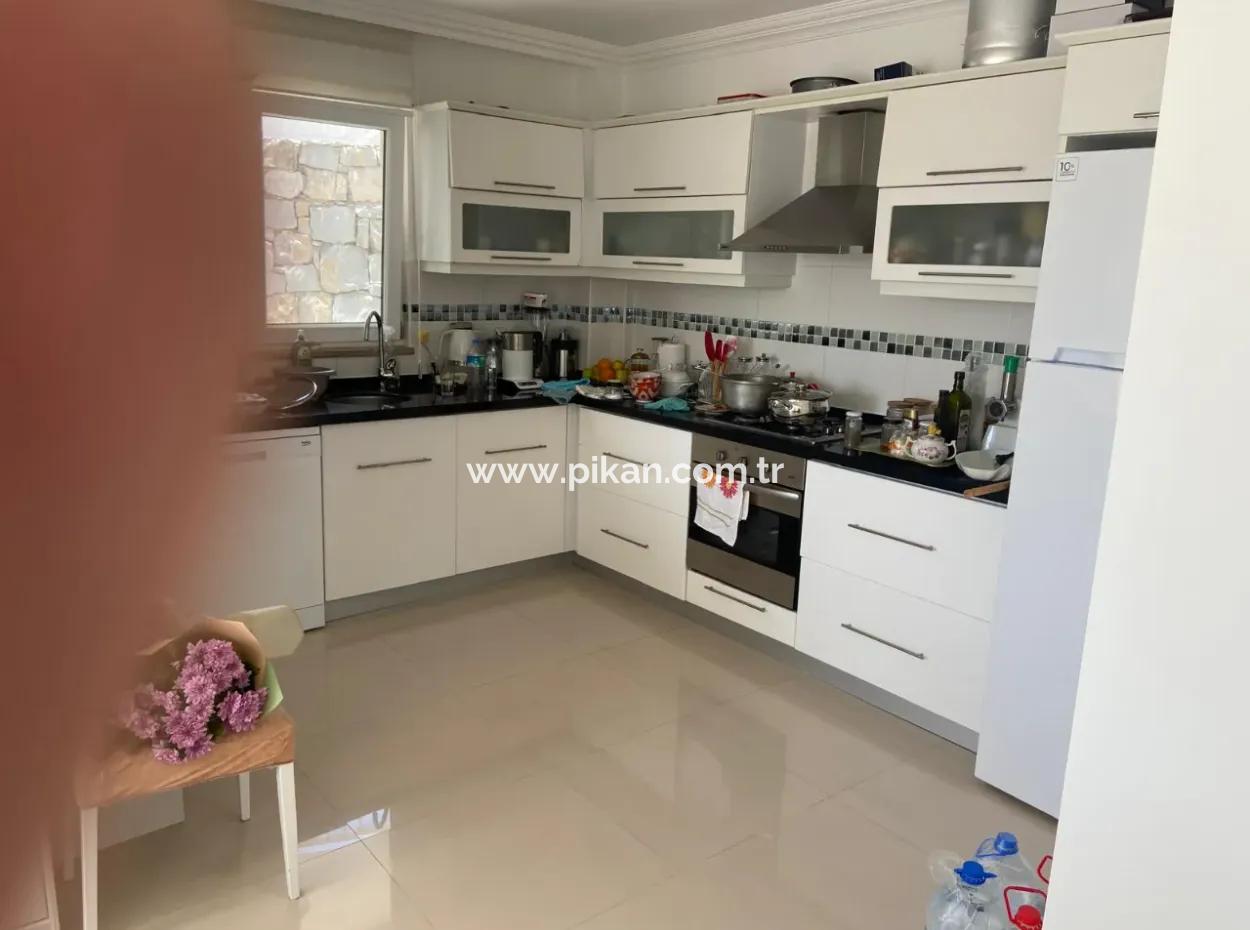 Zu Verkaufen 3 In 1 Maisonette Mit Pool Auf Einem 400 M2 Großen Grundstück In Sarigerme, Mugla 