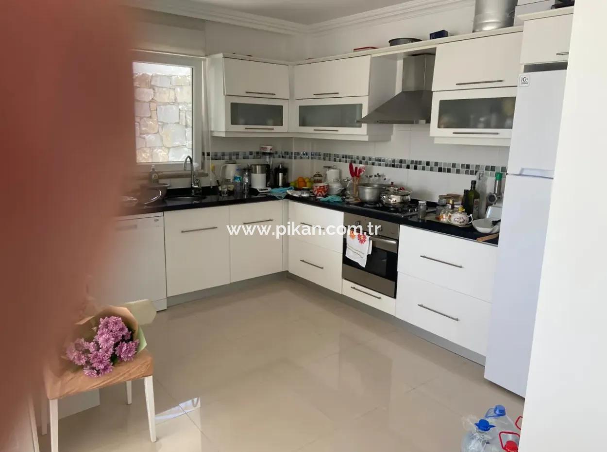 Zu Verkaufen 3 In 1 Maisonette Mit Pool Auf Einem 400 M2 Großen Grundstück In Sarigerme, Mugla 