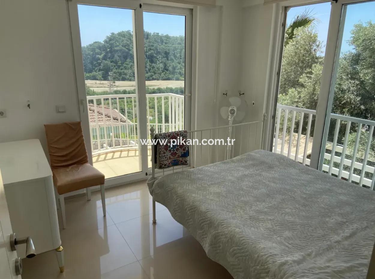 Zu Verkaufen 3 In 1 Maisonette Mit Pool Auf Einem 400 M2 Großen Grundstück In Sarigerme, Mugla 