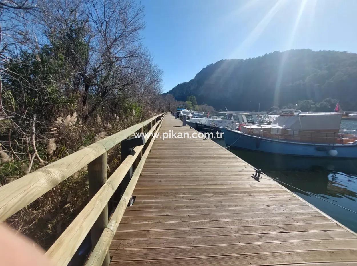 Muğla Dalyanda Canal Zero Einfamilienhaus Mit 5.000 M2 Und 250 M2 Baurechten Zum Verkauf