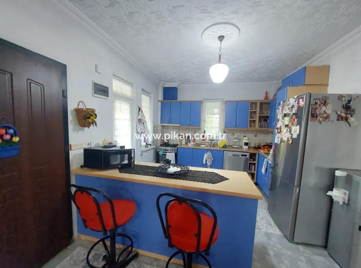 Ein Haus Mit 4 1 Und 3 1 Schwimmbädern Auf Einem 645 M² Großen Grundstück In Ortaca Kemaliye Steht Zum Verkauf Oder Zum Tausch.