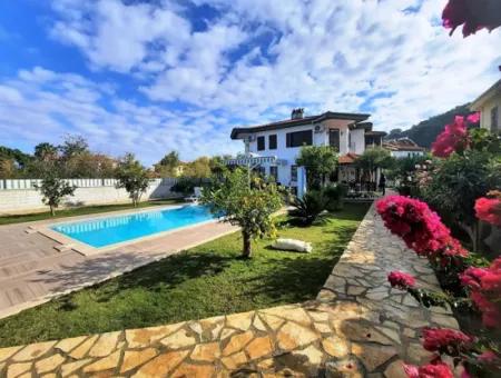 Mugla Dalyan 845 M2 Grundstück 6+ 2 Villen Mit Pool Zum Verkauf