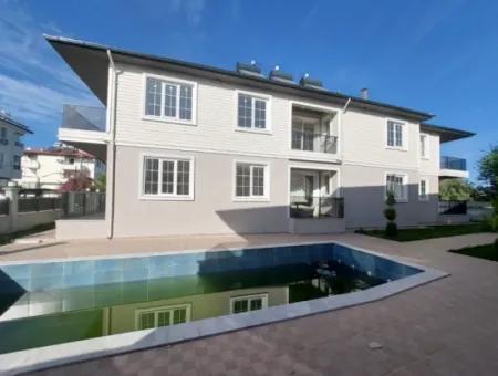 2 In 1 Null Erdgeschosswohnung Mit Schwimmbad Im Zentrum Zu Vermieten