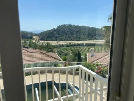 Zu Verkaufen 3 In 1 Maisonette Mit Pool Auf Einem 400 M2 Großen Grundstück In Sarigerme, Mugla 