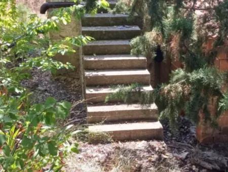 2-Stöckiges Steinhaus Zum Verkauf Auf 750 M² Land In Denizli Çameli Gökçeyaka