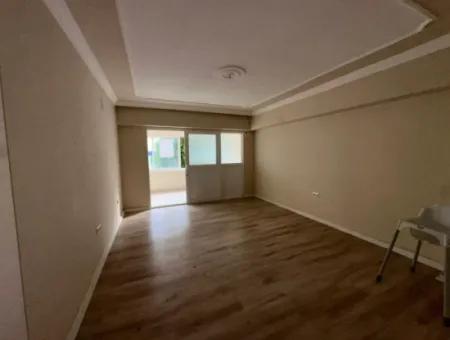 Boulevard-Fassade In Ortaca Zentrum 138 M2 3 1 Geräumige Wohnung Zu Vermieten