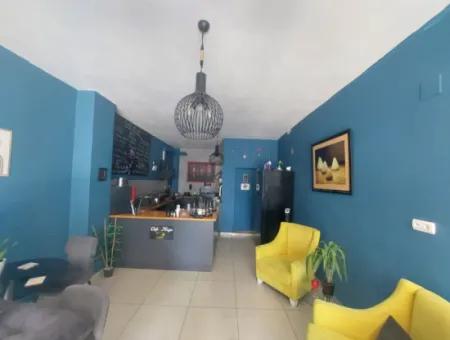 Workplace Cafe In Der Nähe Des Sees Im Zentrum Von Muğla Köyceğiz Steht Zum Verkauf