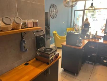 Workplace Cafe In Der Nähe Des Sees Im Zentrum Von Muğla Köyceğiz Steht Zum Verkauf