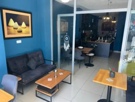 Workplace Cafe In Der Nähe Des Sees Im Zentrum Von Muğla Köyceğiz Steht Zum Verkauf