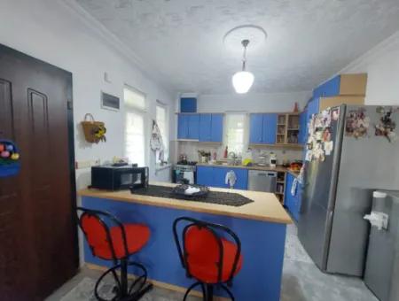 Ein Haus Mit 4 1 Und 3 1 Schwimmbädern Auf Einem 645 M² Großen Grundstück In Ortaca Kemaliye Steht Zum Verkauf Oder Zum Tausch.