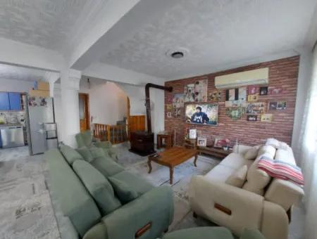 Ein Haus Mit 4 1 Und 3 1 Schwimmbädern Auf Einem 645 M² Großen Grundstück In Ortaca Kemaliye Steht Zum Verkauf Oder Zum Tausch.