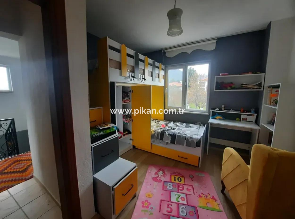 Villa With 200 M2 Lake View On 1700 M2 Land In Köyceğiz Zeytinalan Is For Sale