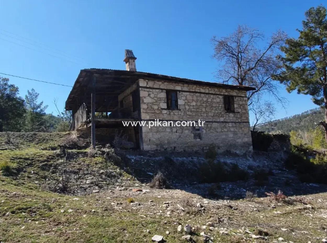 Land With 2 Houses In Denizli Çameli Ericek For Sale