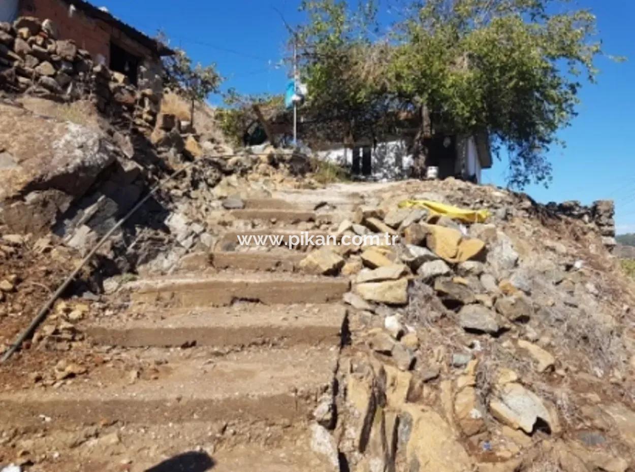 Eksiliyurt Oriya Village House For Sale