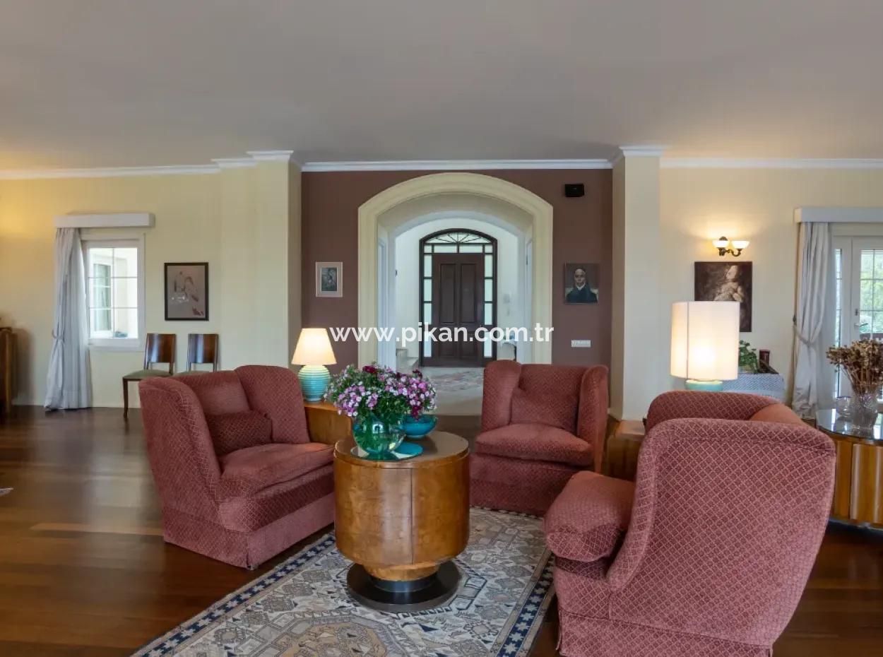 7 In 1 Detached Luxury House On A 2300 M2 Plot For Sale In Zekeriyaköy, Istanbul