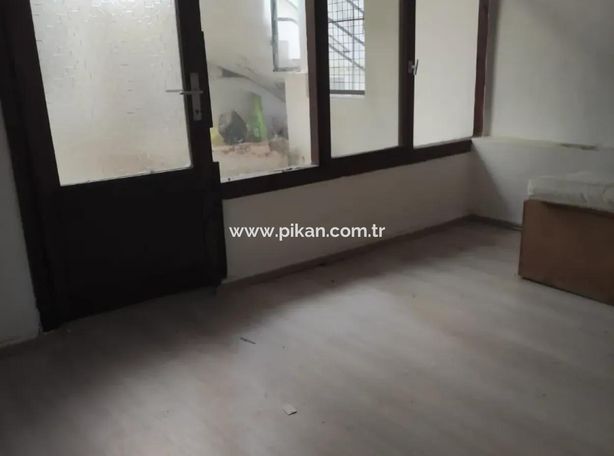 Muğla Ula Akyakada Busy Street Flat Entrance Shop For Emergency Sale