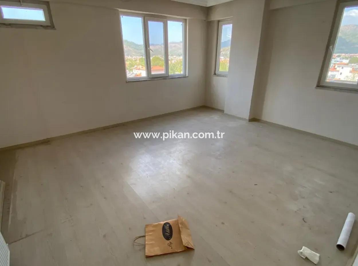 For Sale In The Center Of Ortaca 3 1 165M2 Apartment With Heating.