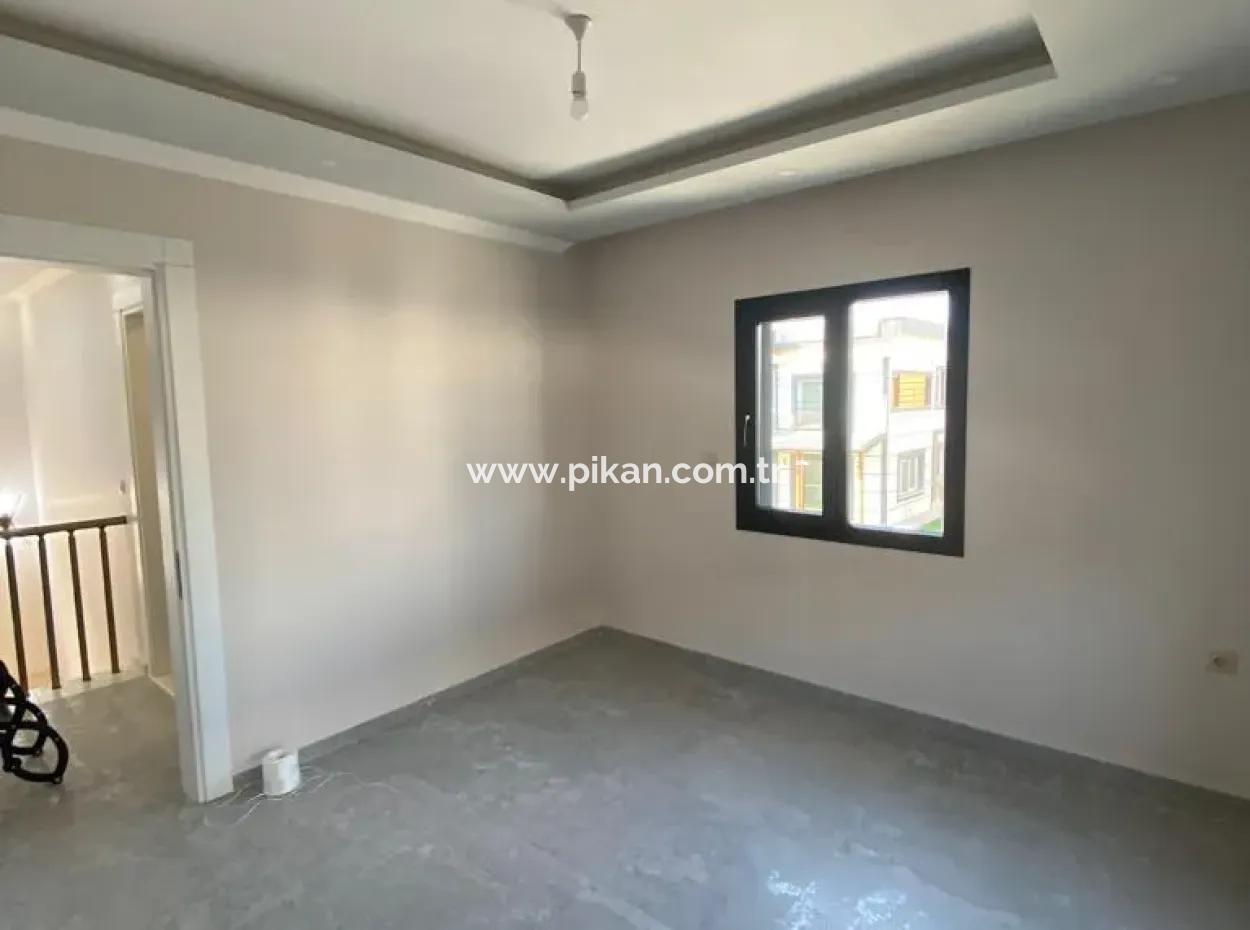 Brand New Duplex Villa With Communal Pool On A 600 M2 Detached Plot In Dalaman