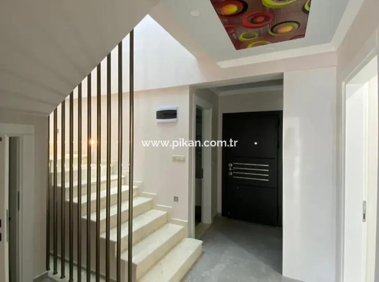 Brand New Duplex Villa With Communal Pool On A 600 M2 Detached Plot In Dalaman