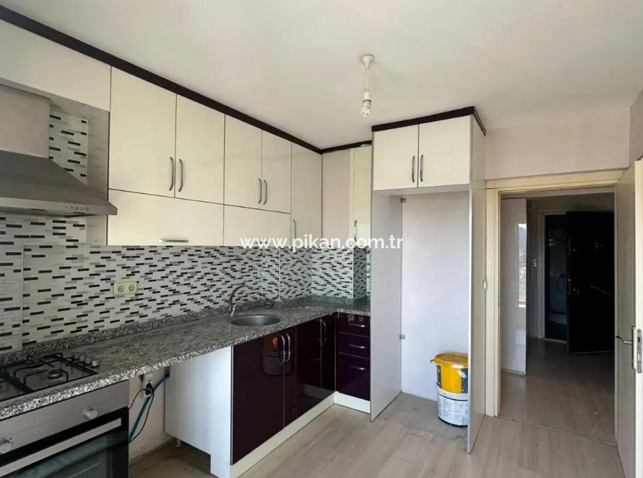 Mugla Ortaca Cumhuriyet Mah. 3 In 1 Closed Kitchen Apartment For Sale