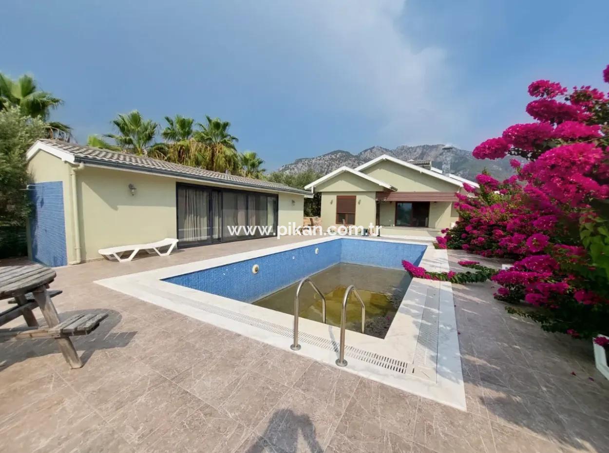 Houses On 3.500 M² Land Suitable For Tourism Investment In Muğla Dalyan For Sale