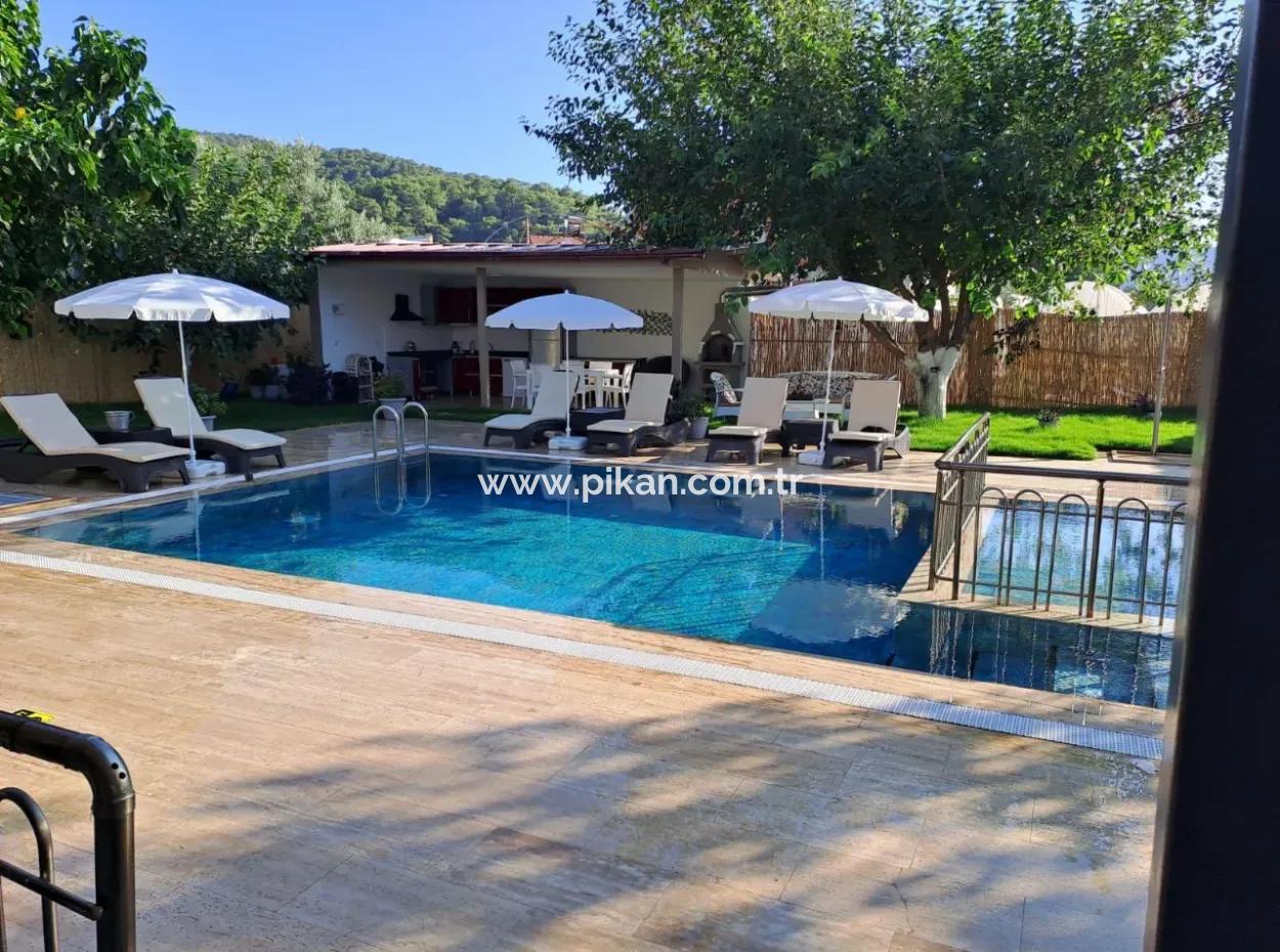 Ortaca Ekşiliyurt 2 1 Furnished Apartment For Rent On A Plot Of 700 M2 With Swimming Pool