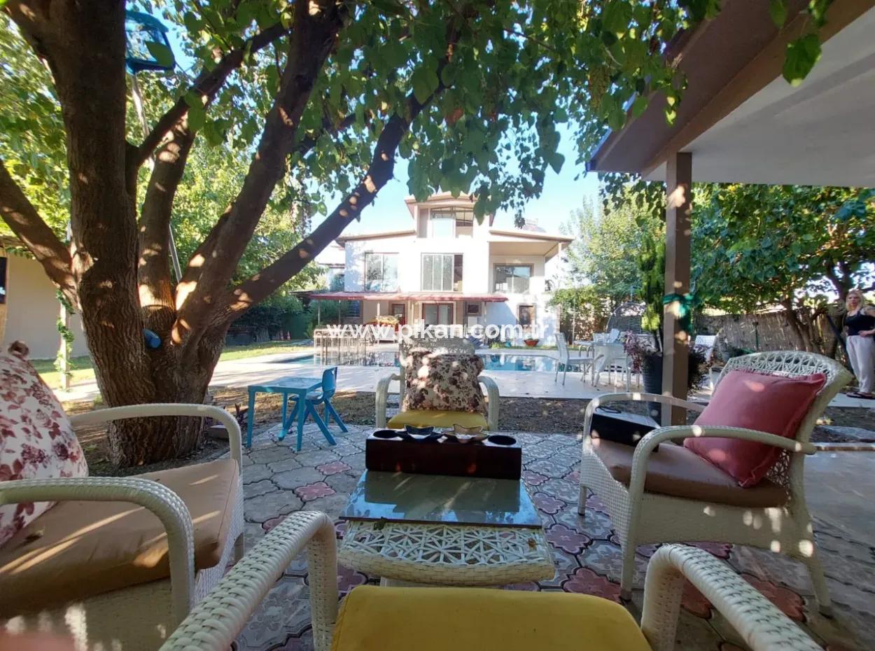 Ortaca Ekşiliyurt 2 1 Furnished Apartment For Rent On A Plot Of 700 M2 With Swimming Pool