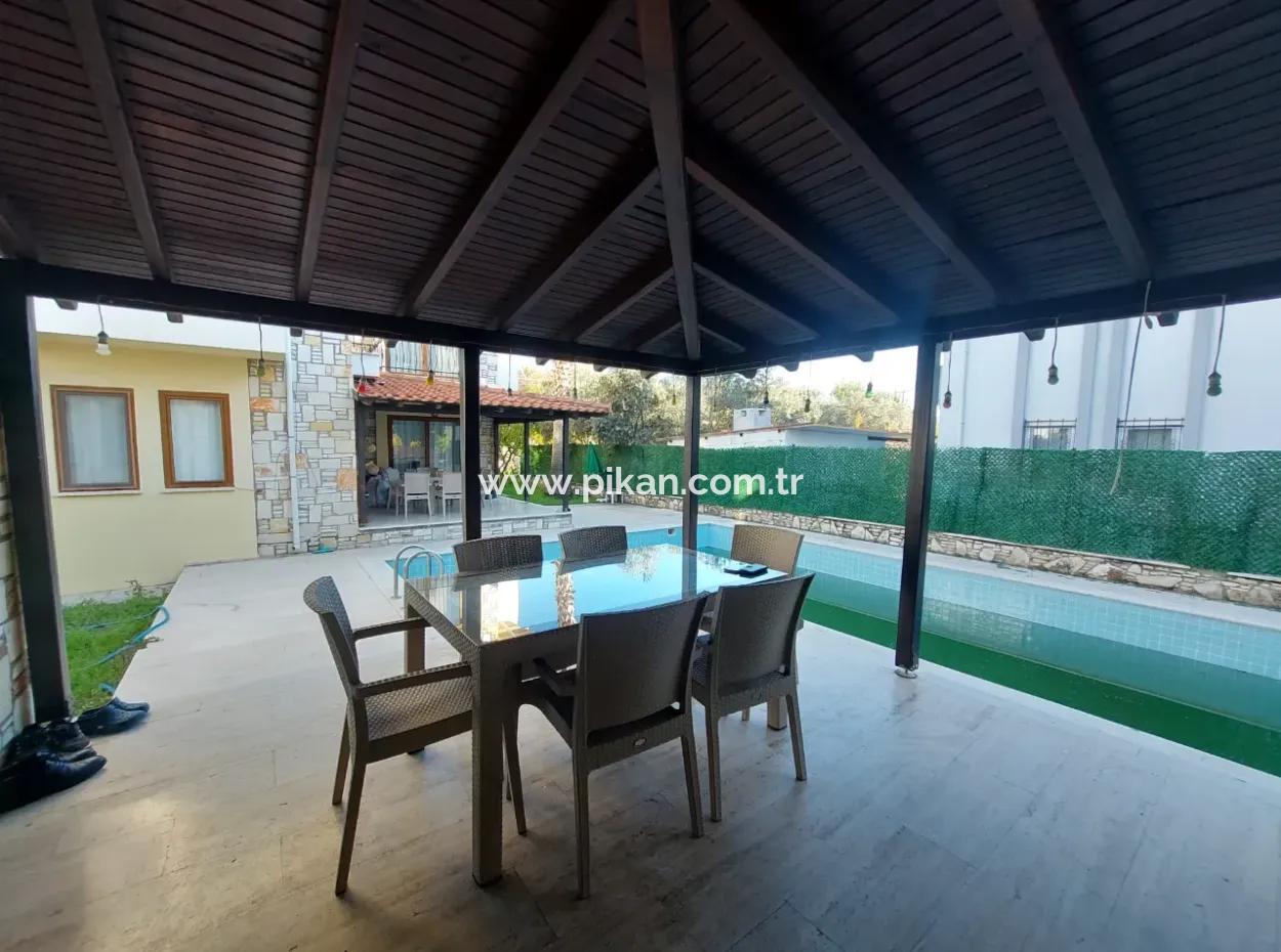 Furnished 3 1, 2 Duplexes, 1 Of Which Is Rented On A 700 M2 Plot With A Swimming Pool In Muğla Dalyan
