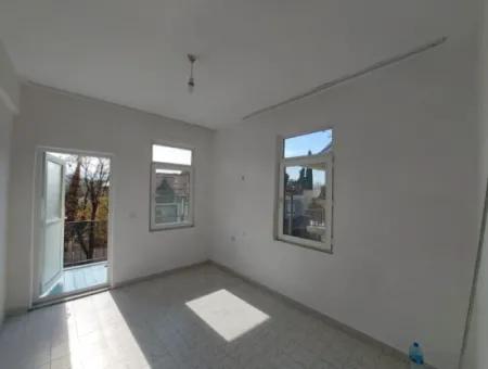 In The Center Of Dalyan, Muğla, 2 1 Unfurnished Apartment For Rent