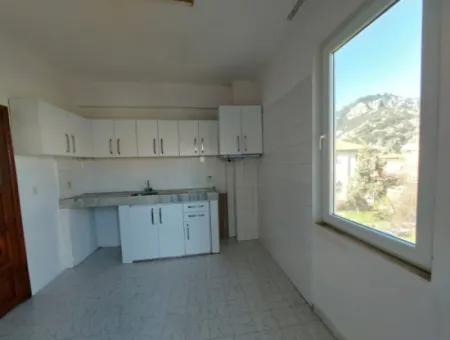 In The Center Of Dalyan, Muğla, 2 1 Unfurnished Apartment For Rent