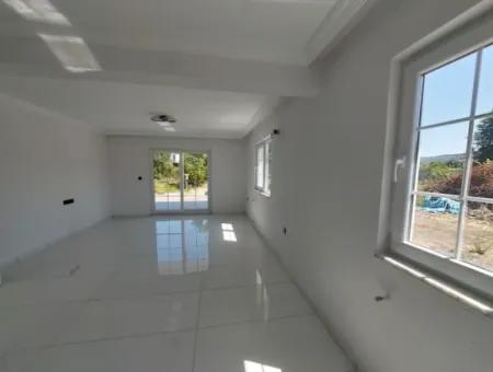 Ideal For A Peaceful Life In The Middle Of Nature In Muğla Ortaca Eskiköy, 2 1 Single-Storey House For Rent.