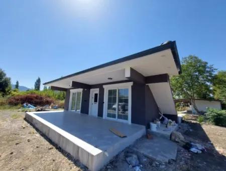 Ideal For A Peaceful Life In The Middle Of Nature In Muğla Ortaca Eskiköy, 2 1 Single-Storey House For Rent.