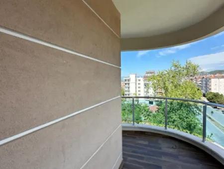 3 1 Luxury Boulevard Front Flat In Residence For Sale