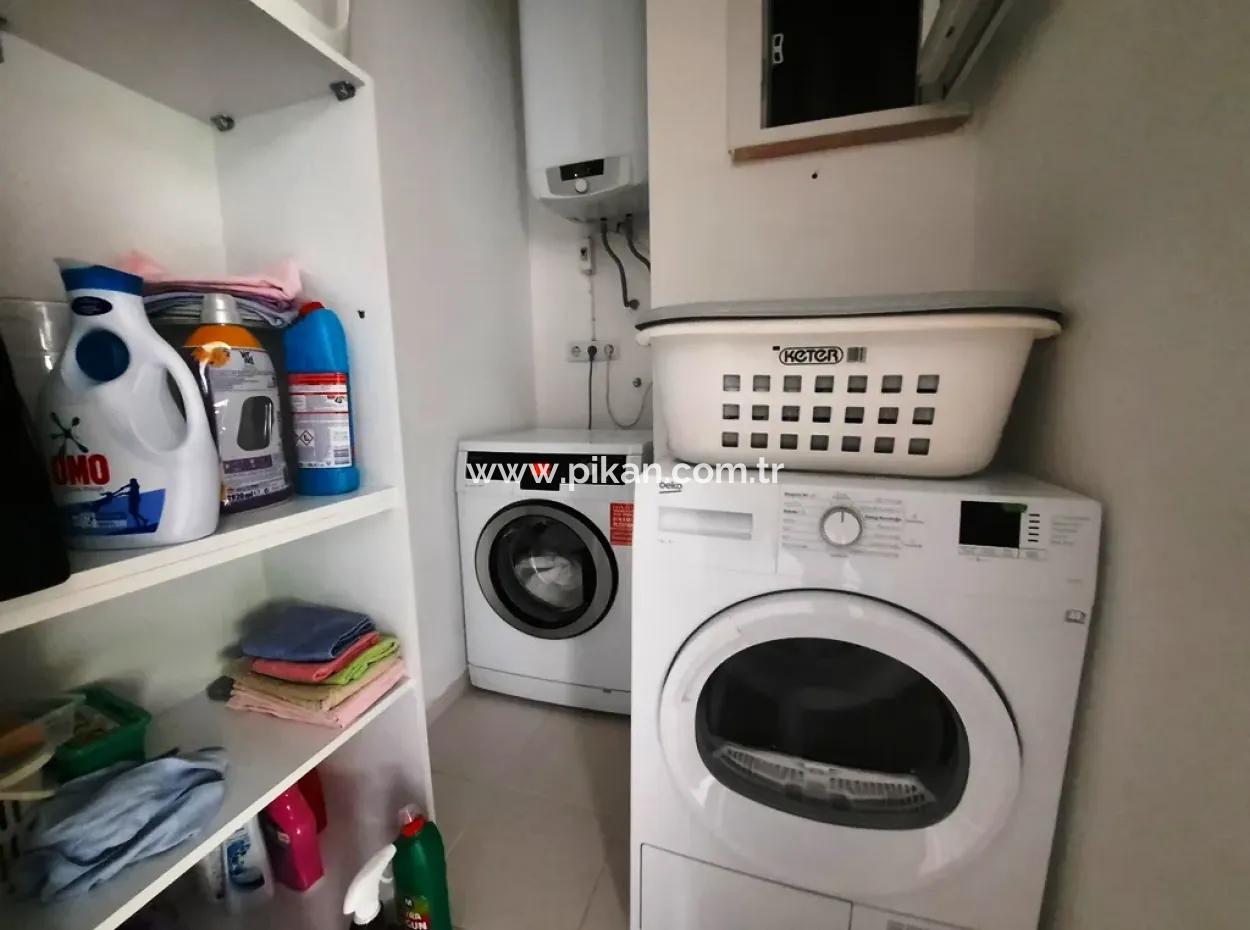 Muğla Dalyanda Satılık Yüzme Havuzlu Lüks Villa