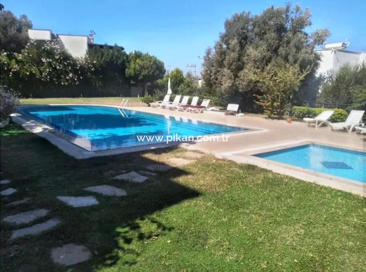 Yalıkavakta Deniz Manzaralı 2+1 Konut Kredisine Uygun Daire Satılık