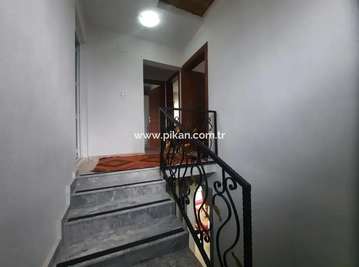 Köyceğiz Zeytinalanında 1700 M2 Arsada 200 M2 Göl Manzaralı Villa Satılık