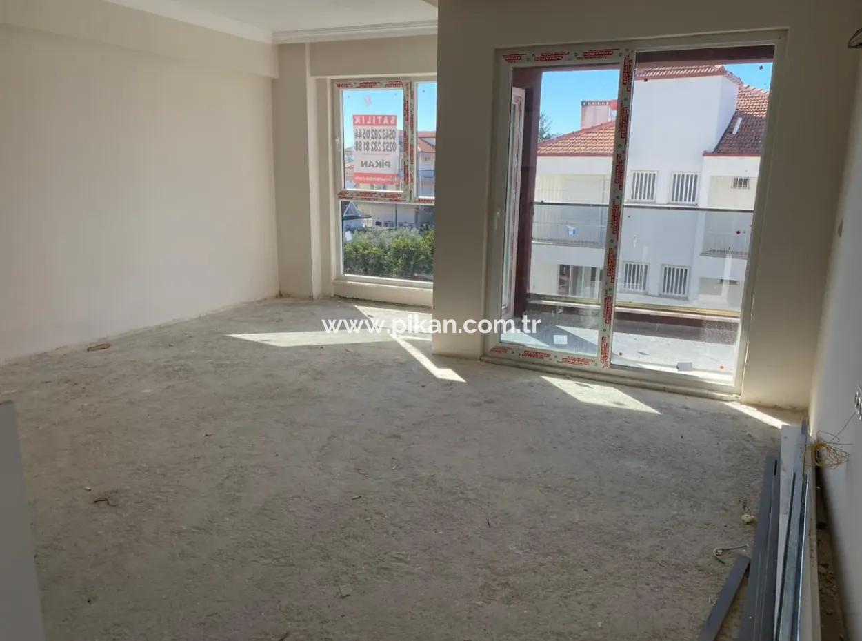 Ortaca Merkezde 1+1 Sıfır Ofis Daireler Satılık