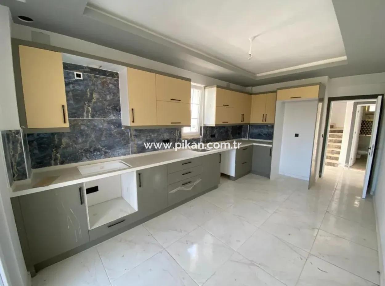 Muğla, Ortaca Cumhuriyet Mah. 400 M2 Arsada 4+1 Villa Satılık