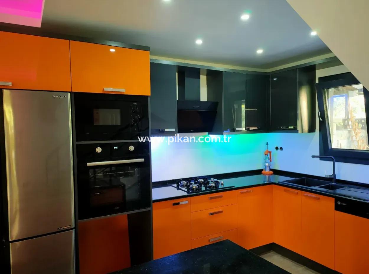 Muğla Fethiye Çiftlik Mahallesinde Satılık Villa