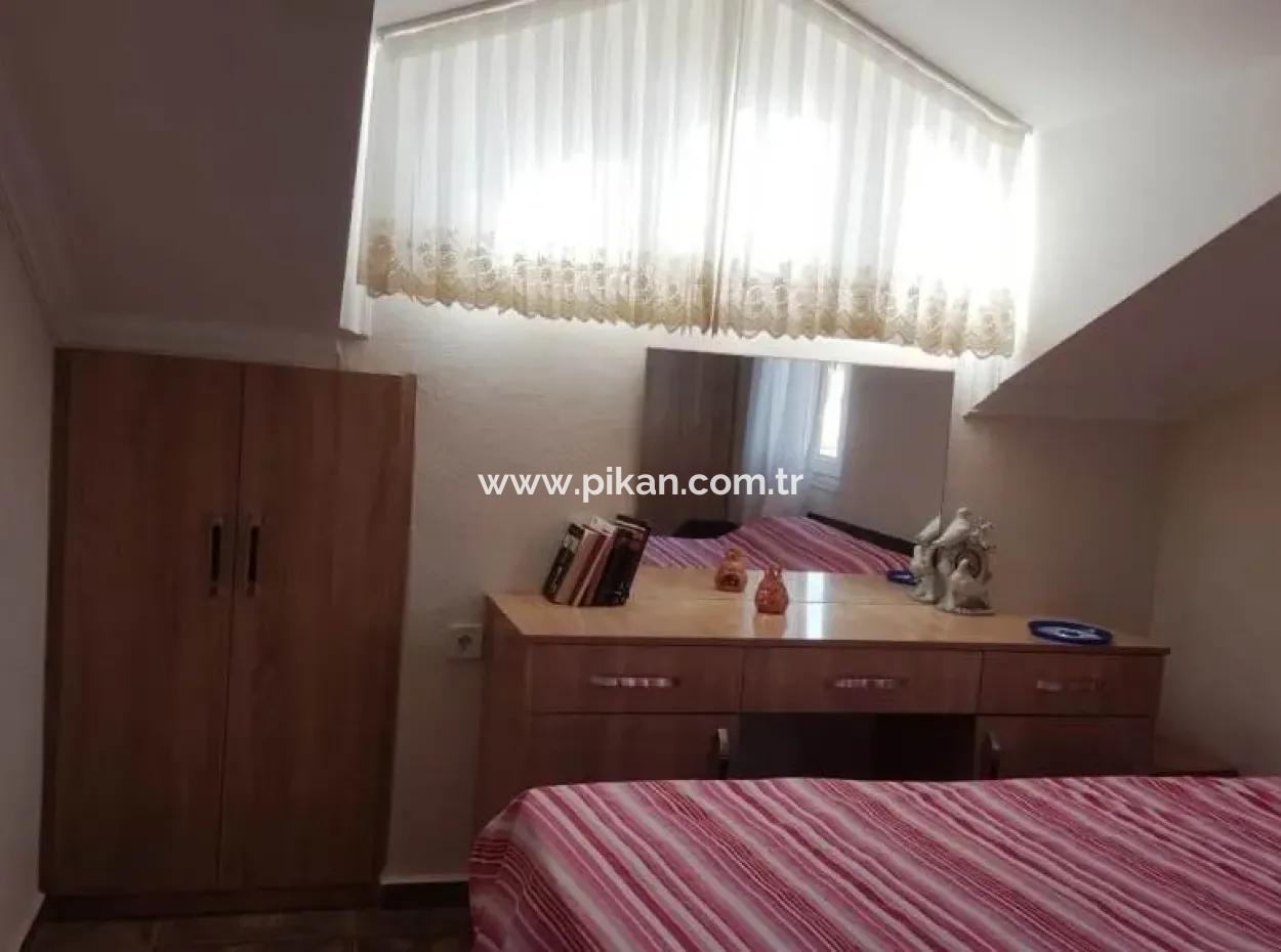 Foça Da Eşyalı Kiralık Çatı Katı Daire