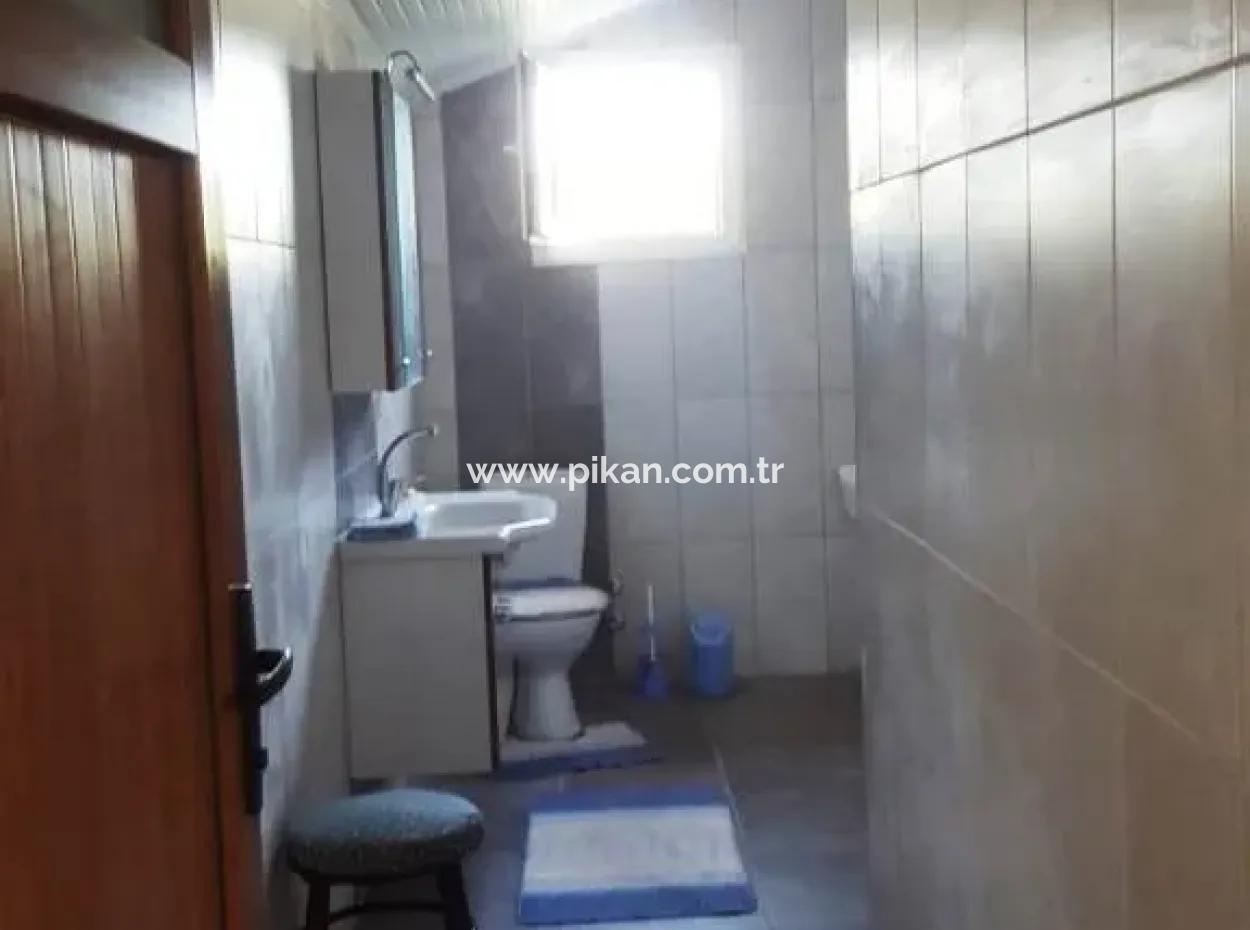 Foça Da Eşyalı Kiralık Çatı Katı Daire