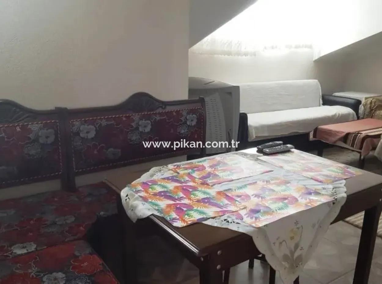 Foça Da Eşyalı Kiralık Çatı Katı Daire
